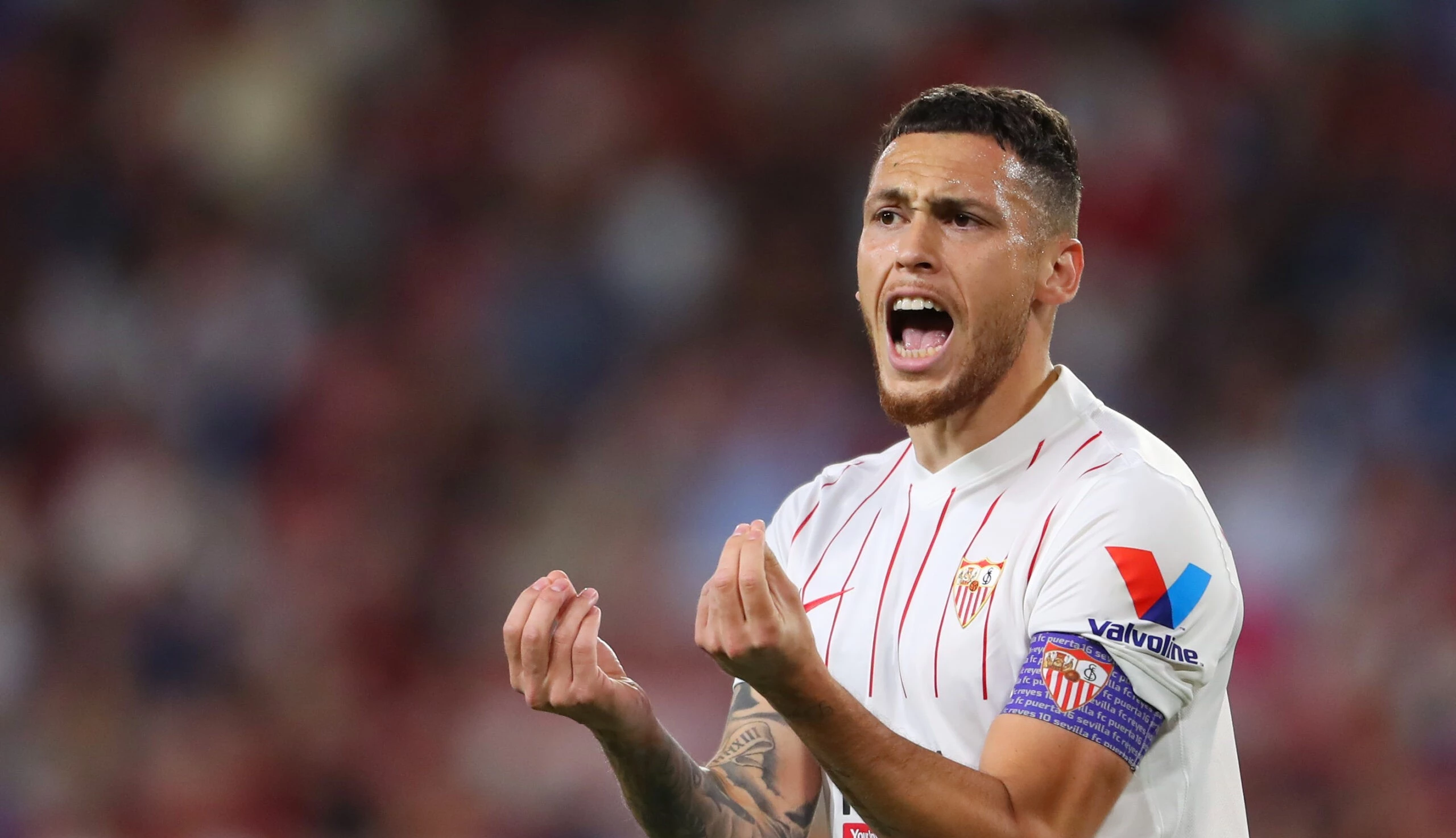 Wolves in talks for £13m Ace: Potential 'dangerous' replacement for Traore emerges